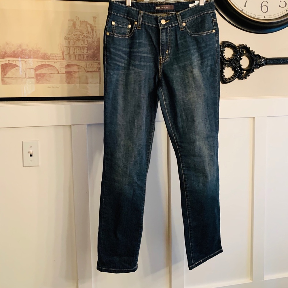 Levi’s Skinny Mid Rise Size 10 k175